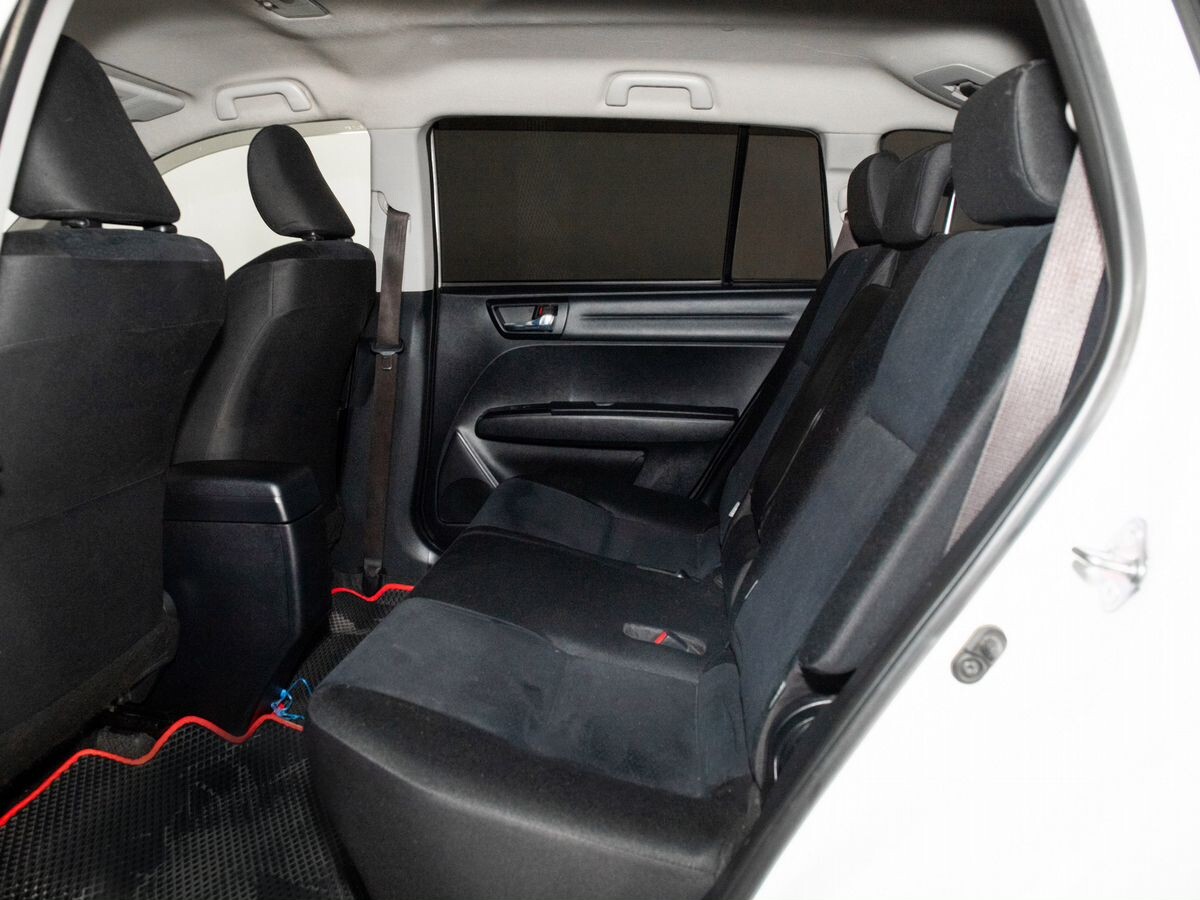 Toyota Corolla Fielder 2015 - фото автомобиля