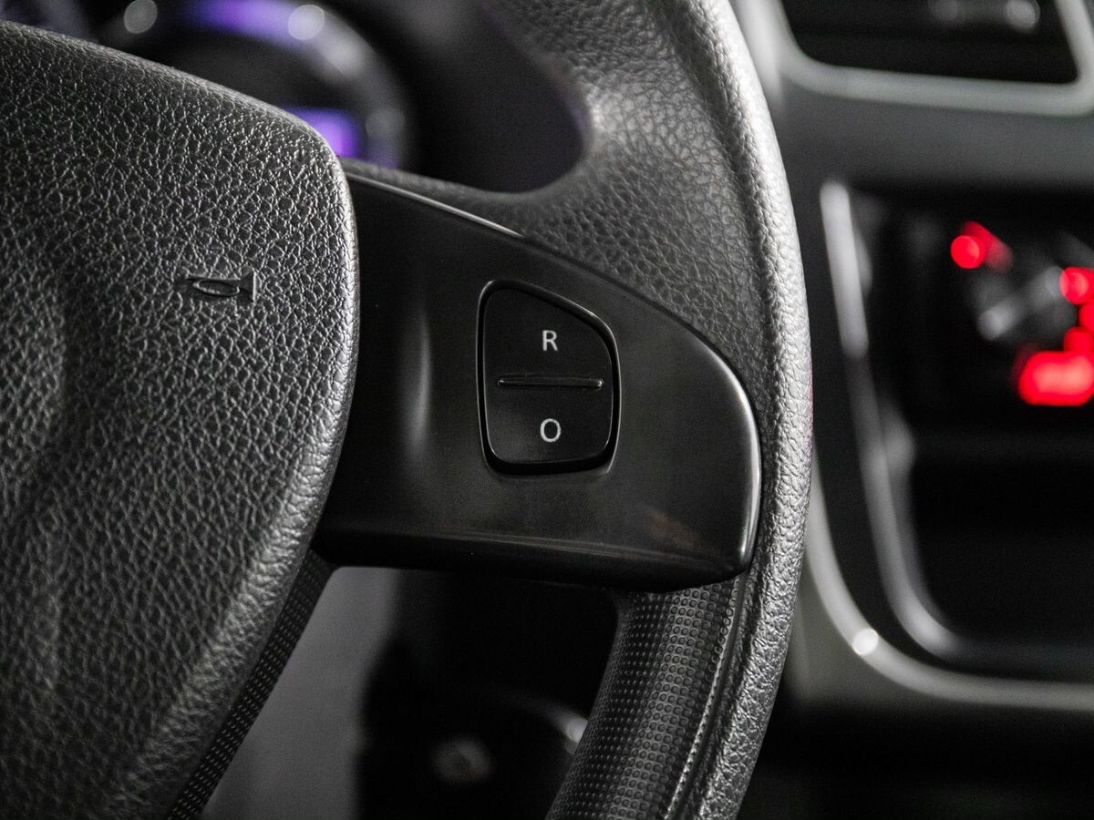 Renault Sandero 2017 - фото автомобиля