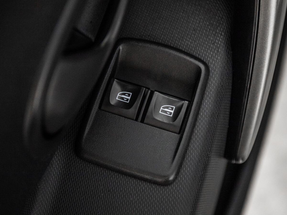 Renault Sandero 2017 - фото автомобиля