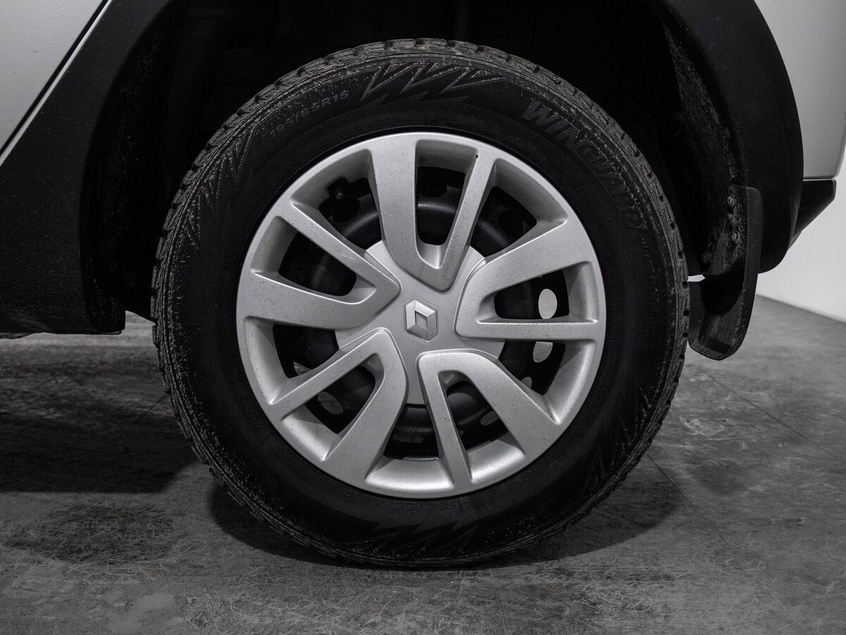 Renault Sandero 2017 - фото автомобиля