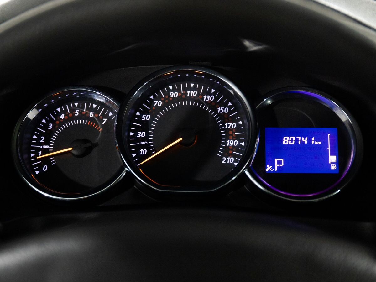 Renault Sandero 2017 - фото автомобиля