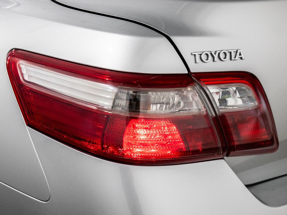 Toyota Camry 2007 - фото автомобиля
