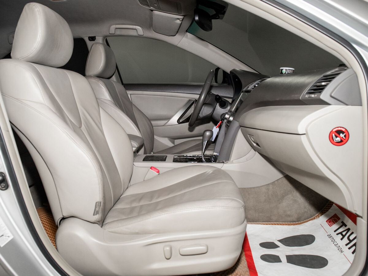 Toyota Camry 2007 - фото автомобиля