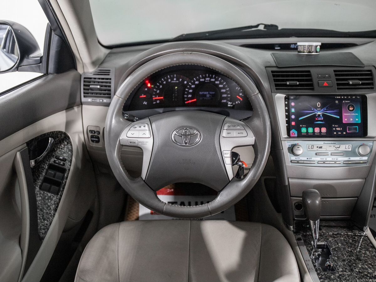 Toyota Camry 2007 - фото автомобиля