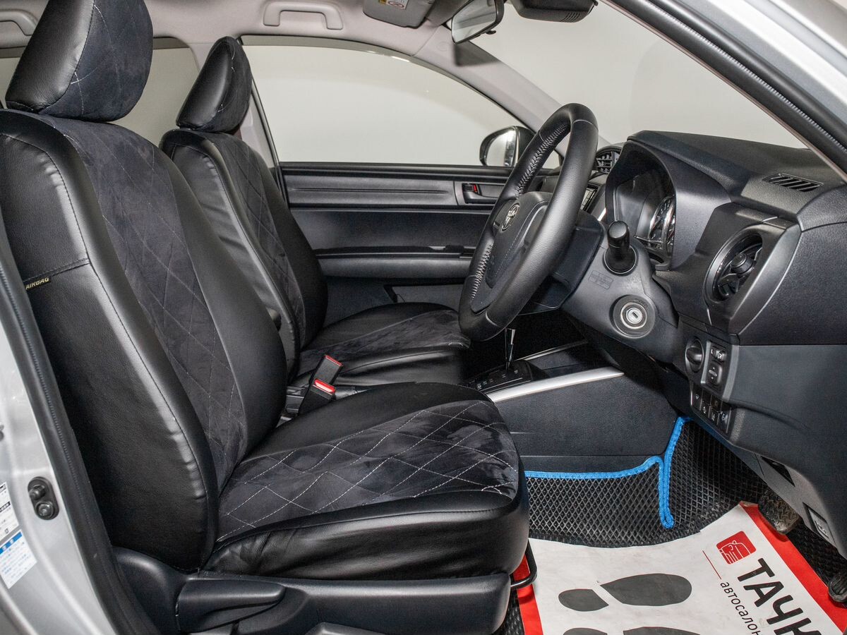 Toyota Corolla 2017 - фото автомобиля