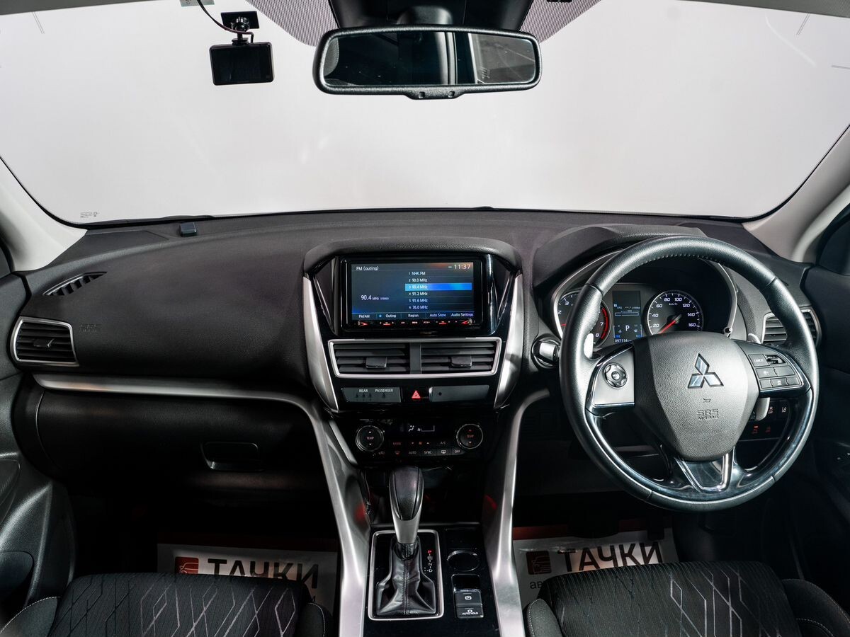 Mitsubishi Eclipse Cross 2018 - фото автомобиля