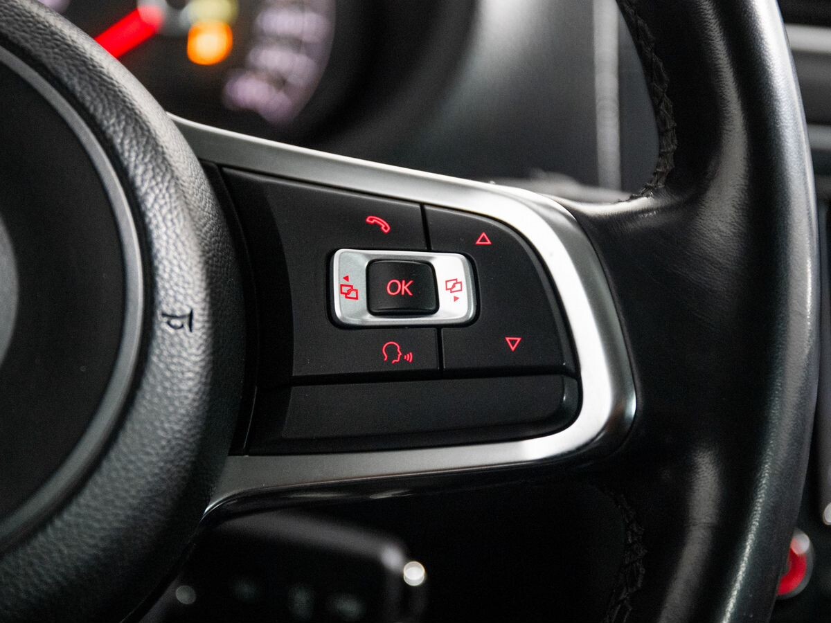 Volkswagen Polo 2019 - фото автомобиля