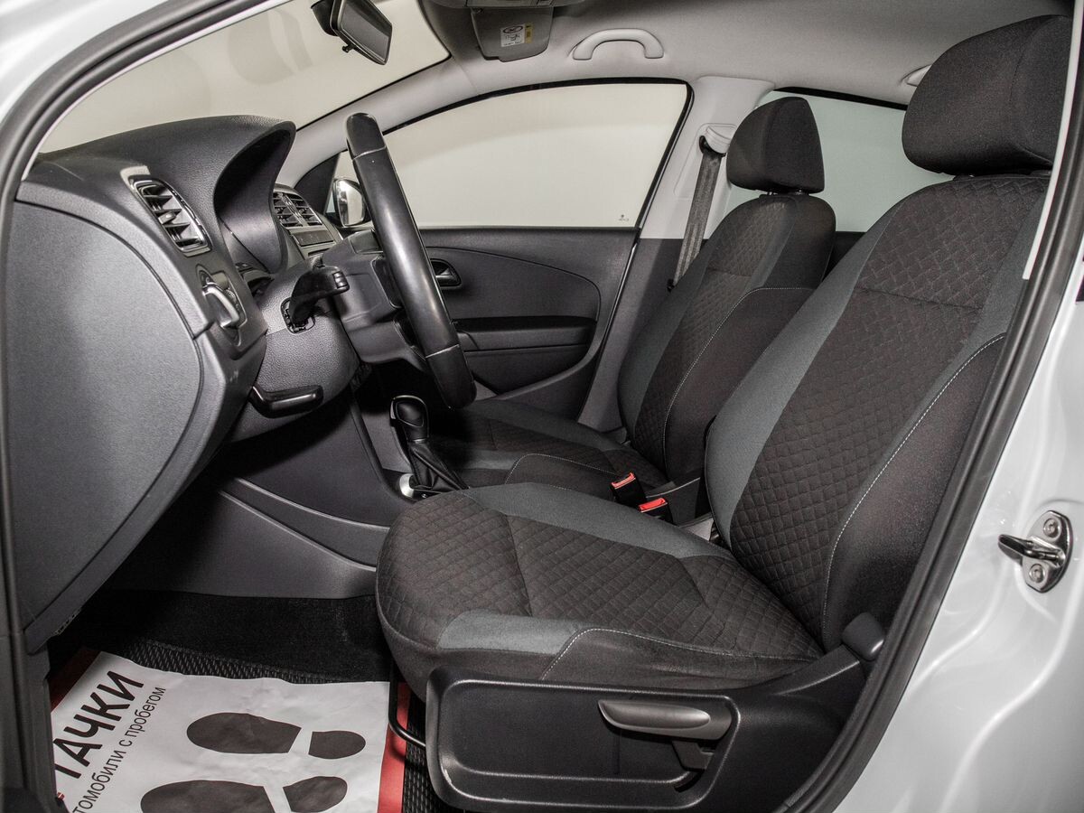 Volkswagen Polo 2019 - фото автомобиля