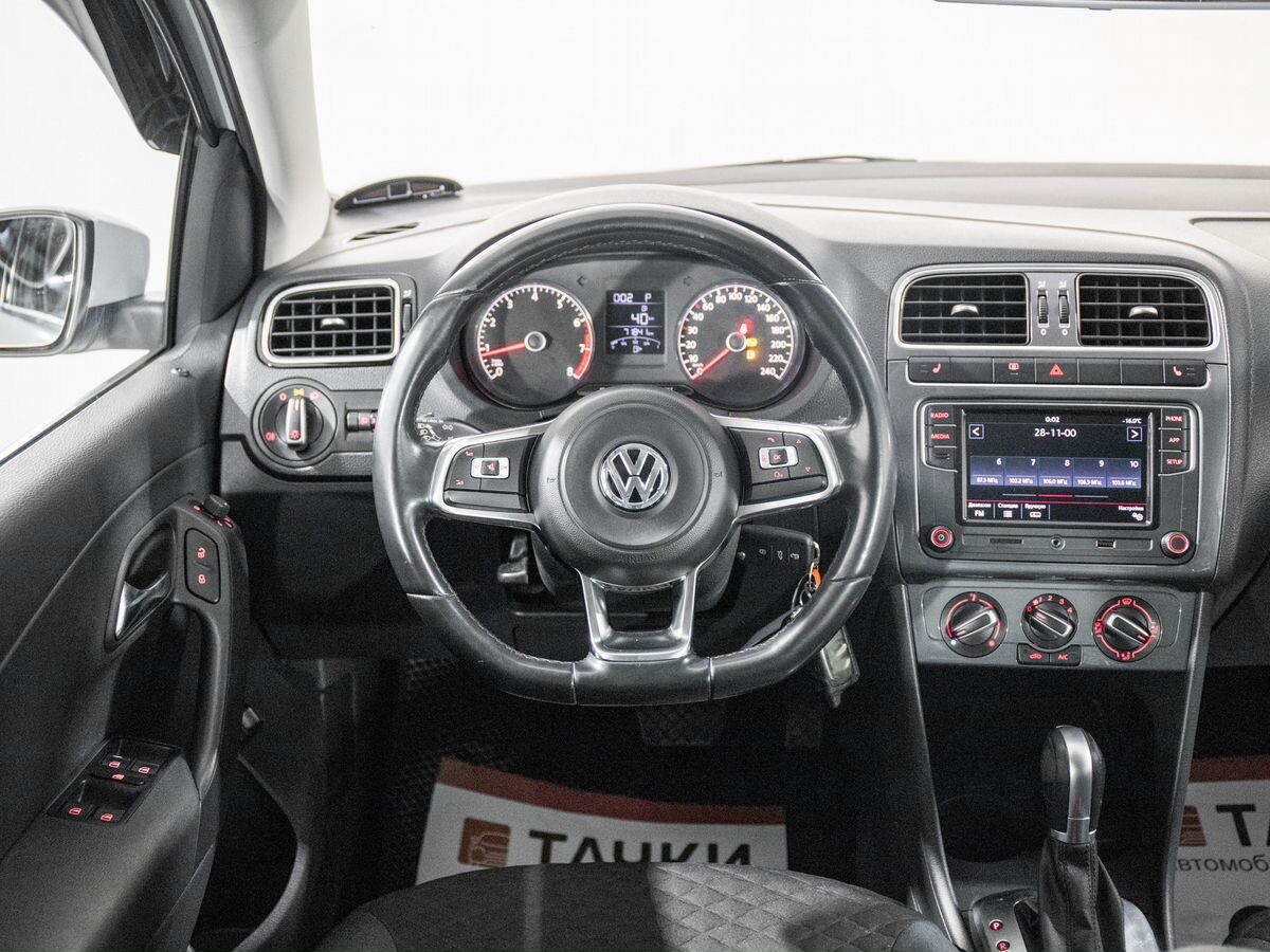 Volkswagen Polo 2019 - фото автомобиля