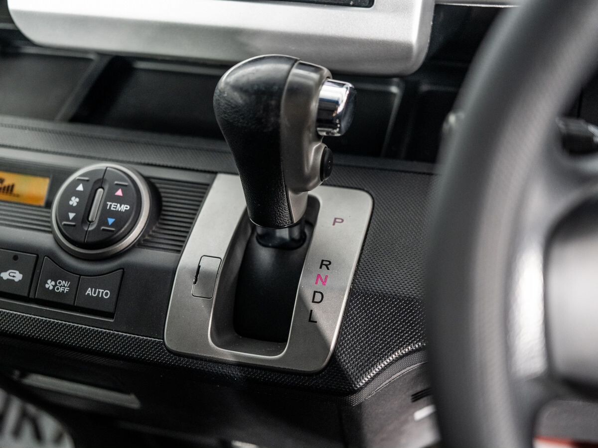 Honda Freed 2011 - фото автомобиля