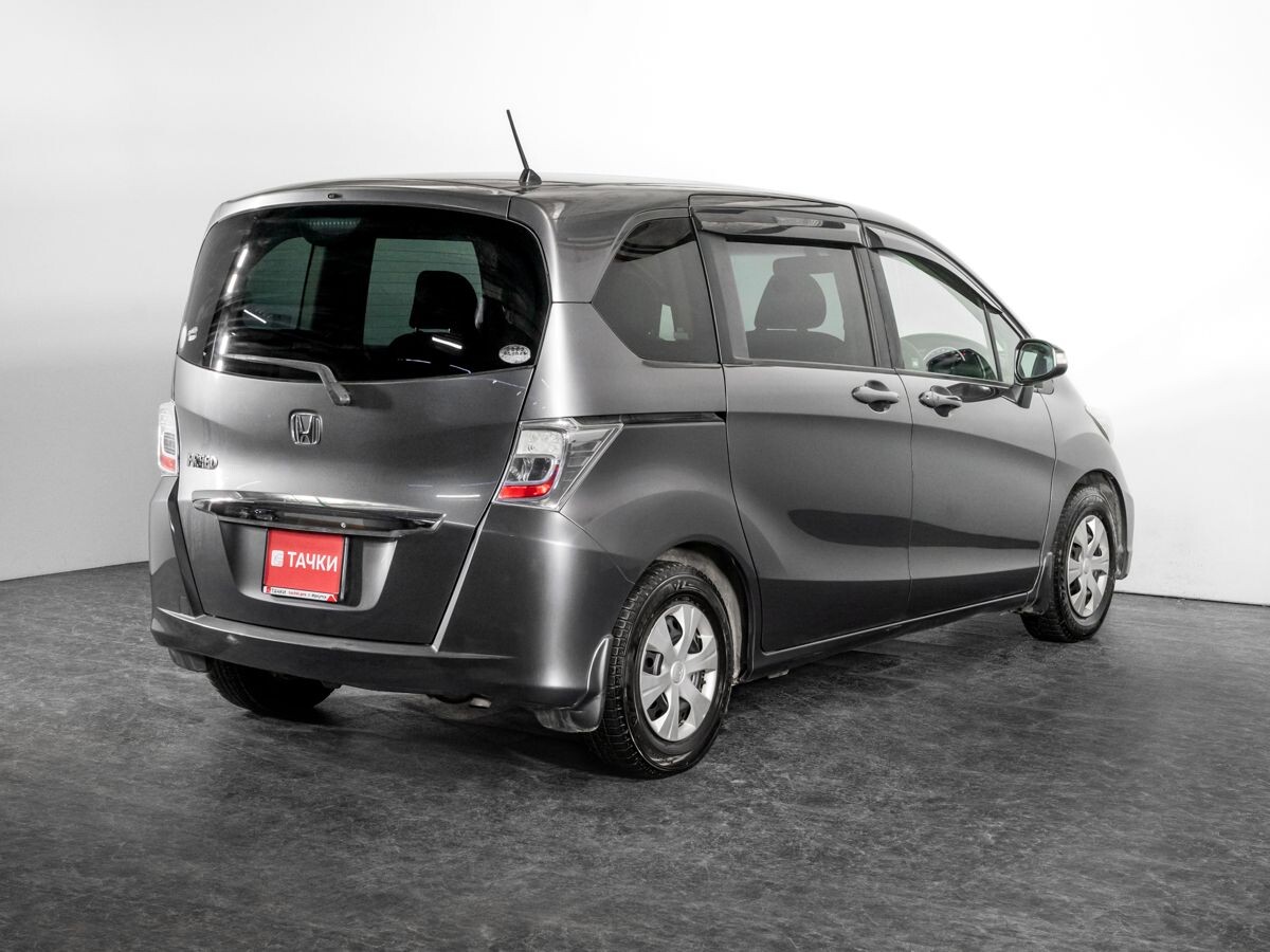 Honda Freed 2011 - фото автомобиля