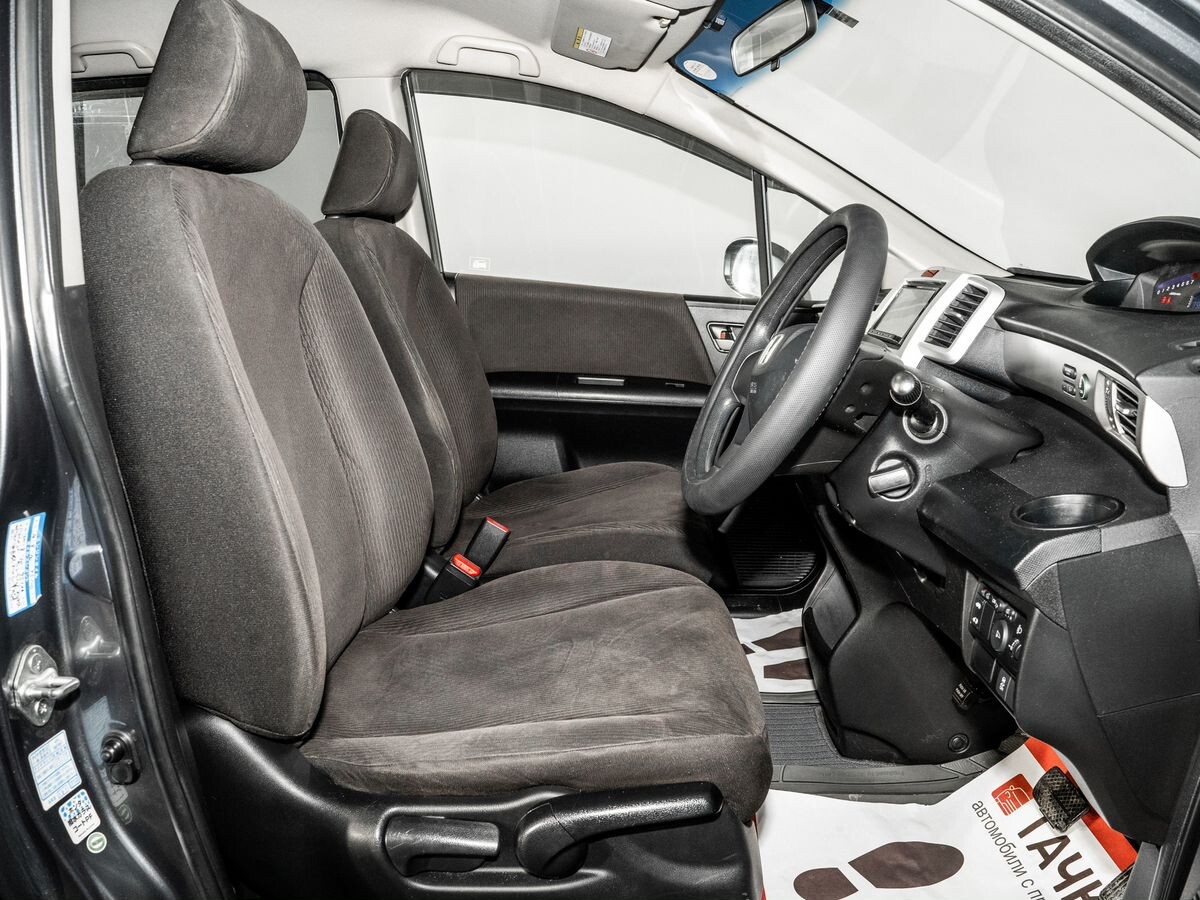 Honda Freed 2011 - фото автомобиля