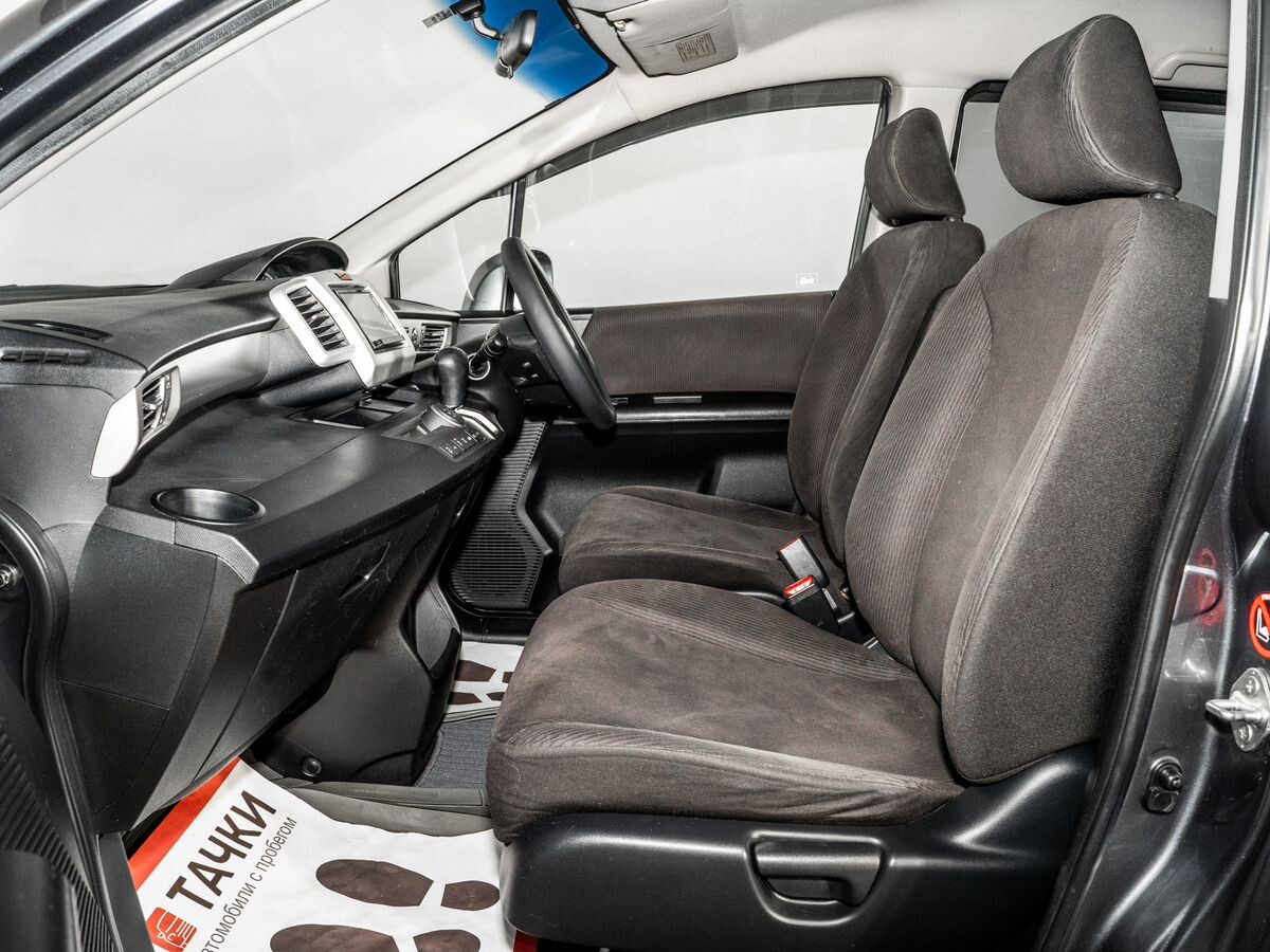 Honda Freed 2011 - фото автомобиля