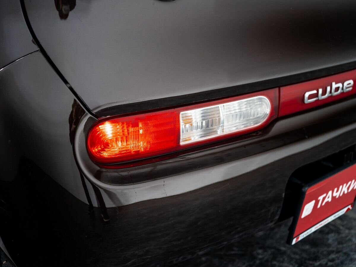 Nissan Cube 2010 - фото автомобиля