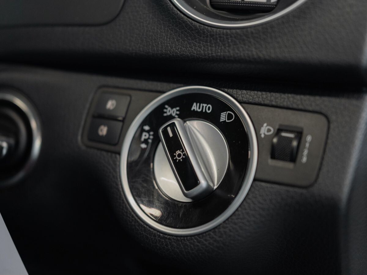 Mercedes-Benz C-Класс 2012 - фото автомобиля