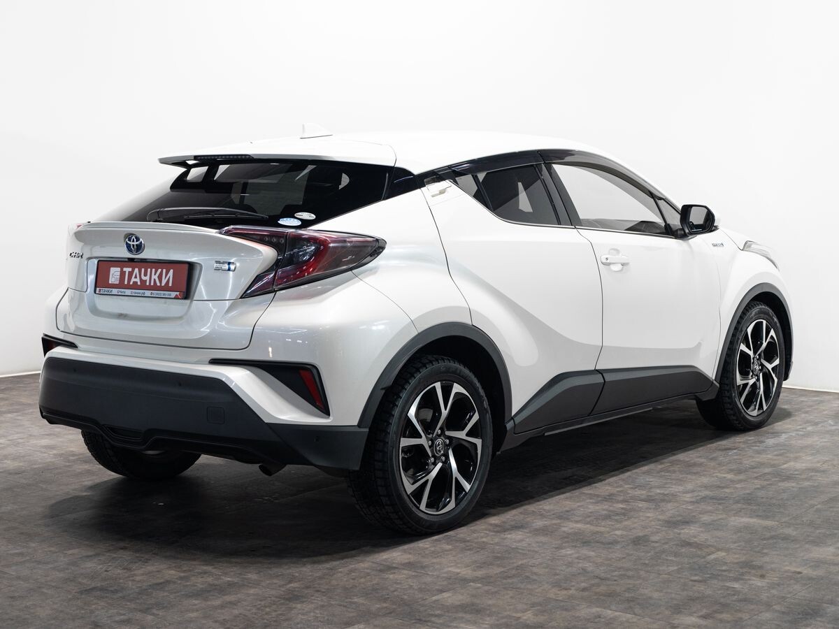 Toyota C-HR 2017 - фото автомобиля