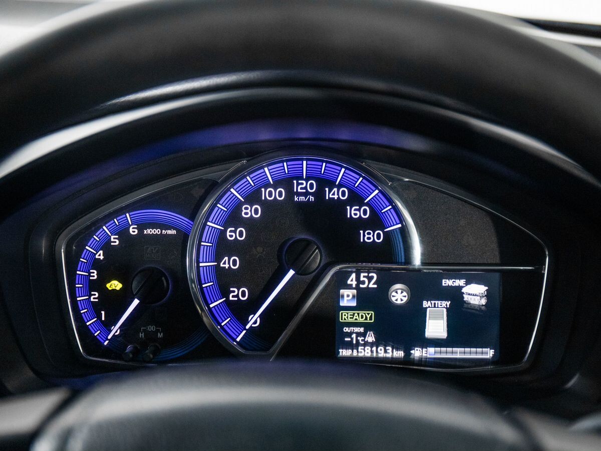 Toyota Corolla 2015 - фото автомобиля