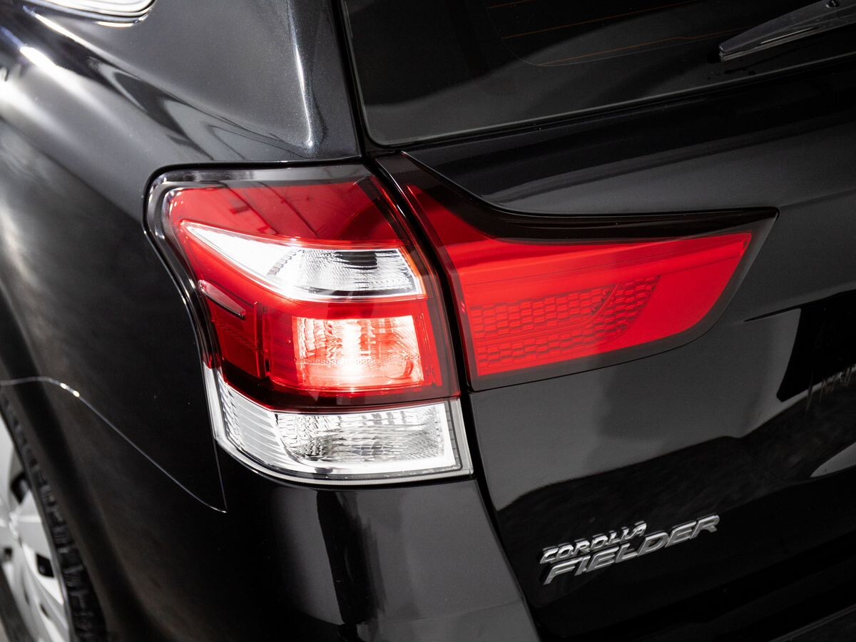 Toyota Corolla 2015 - фото автомобиля