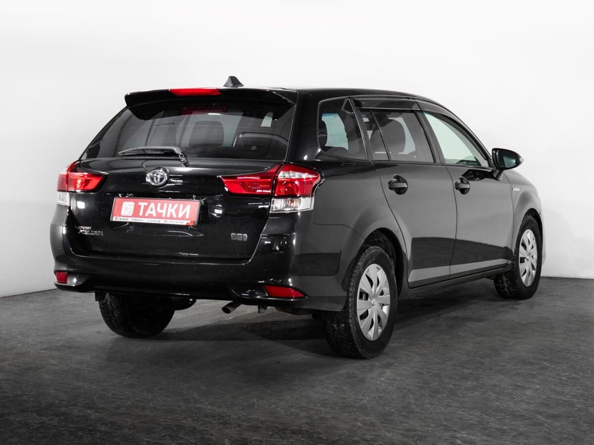 Toyota Corolla 2015 - фото автомобиля