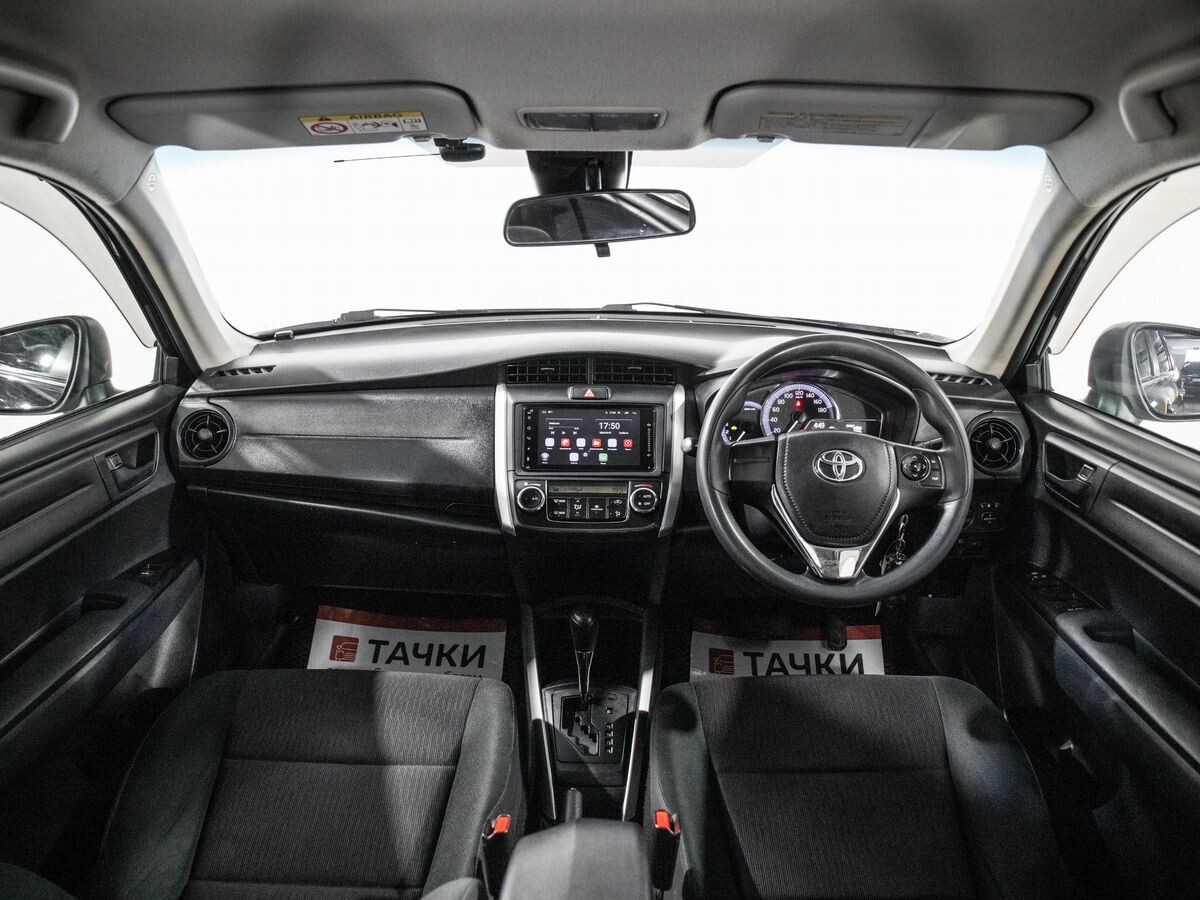 Toyota Corolla 2015 - фото автомобиля