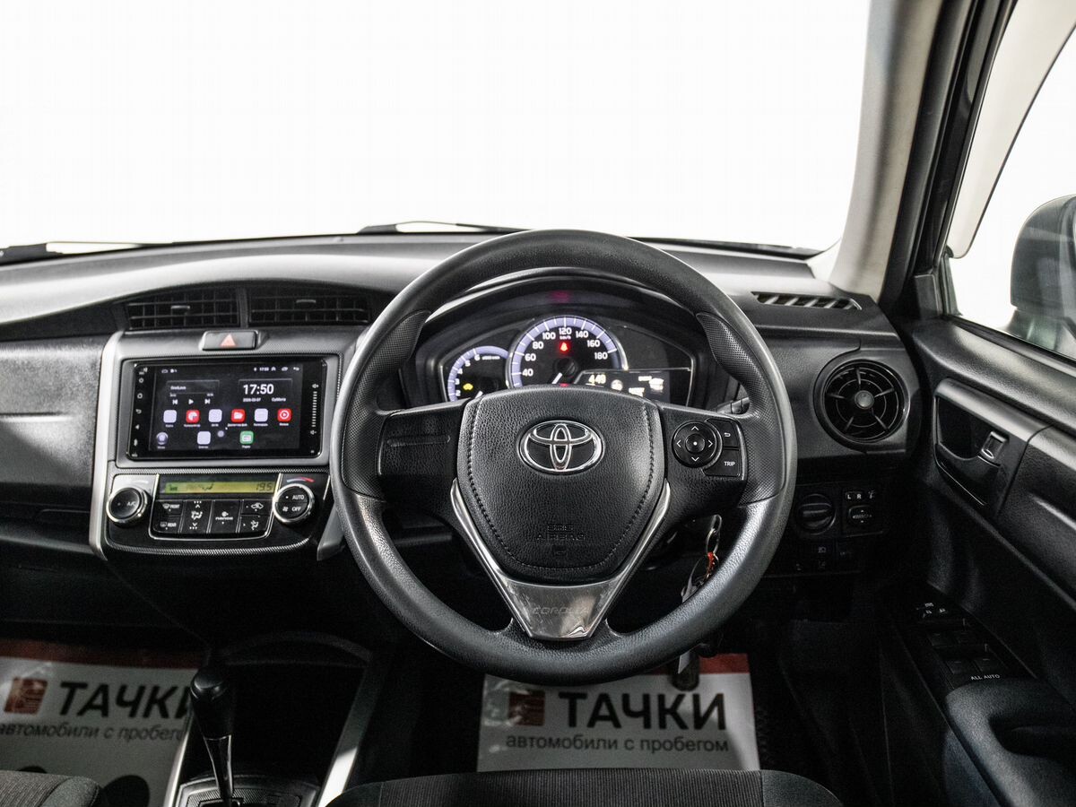 Toyota Corolla 2015 - фото автомобиля