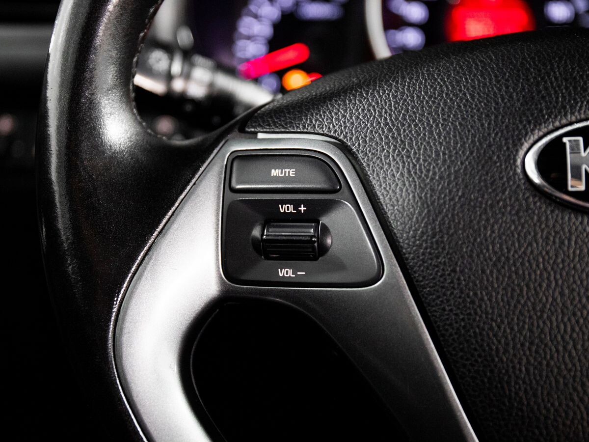 Kia Rio 2015 - фото автомобиля