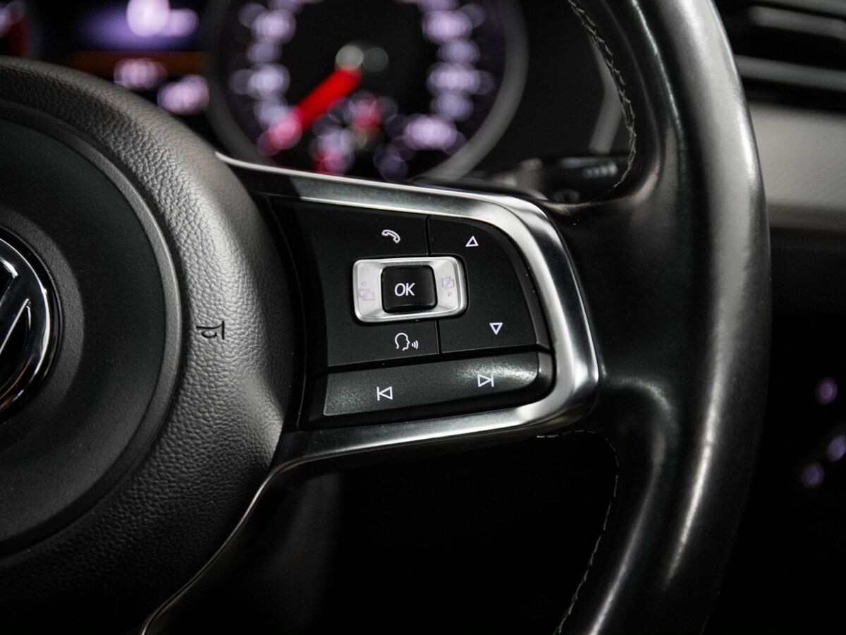 Volkswagen Passat 2015 - фото автомобиля