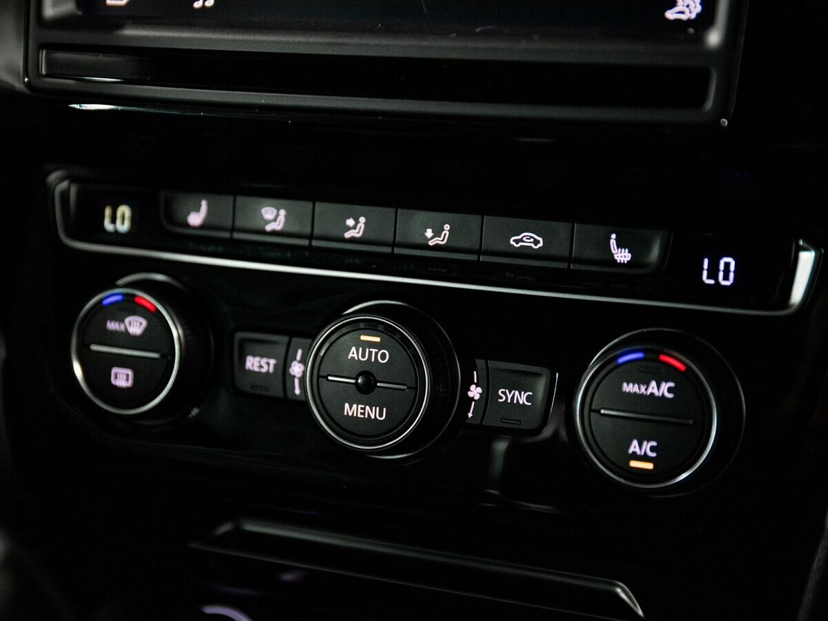 Volkswagen Passat 2015 - фото автомобиля