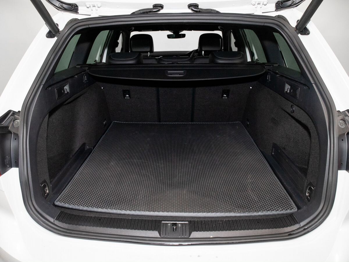 Volkswagen Passat 2015 - фото автомобиля