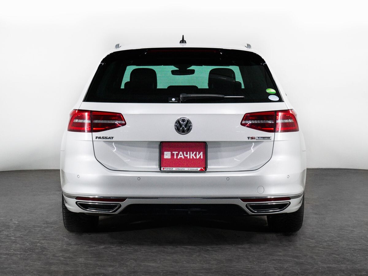 Volkswagen Passat 2015 - фото автомобиля