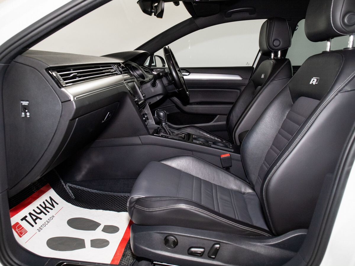 Volkswagen Passat 2015 - фото автомобиля