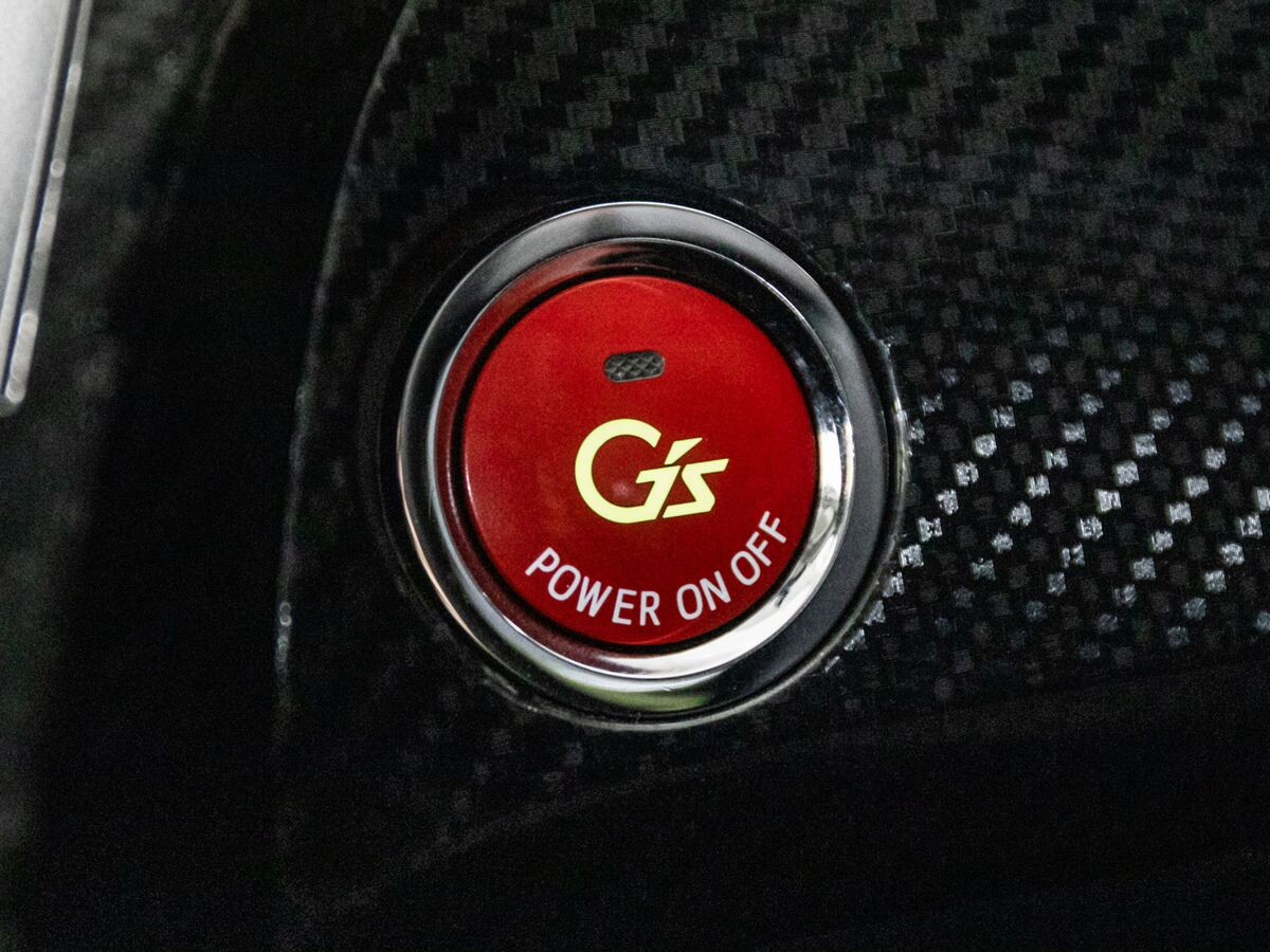 Toyota Prius 2014 - фото автомобиля