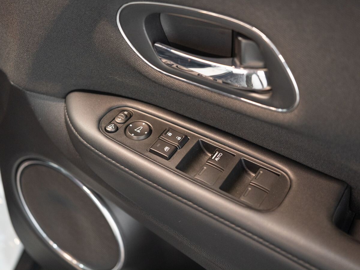 Honda Vezel 2018 - фото автомобиля