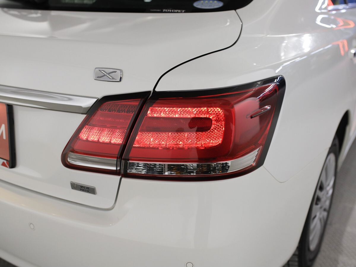 Toyota Premio 2016 - фото автомобиля