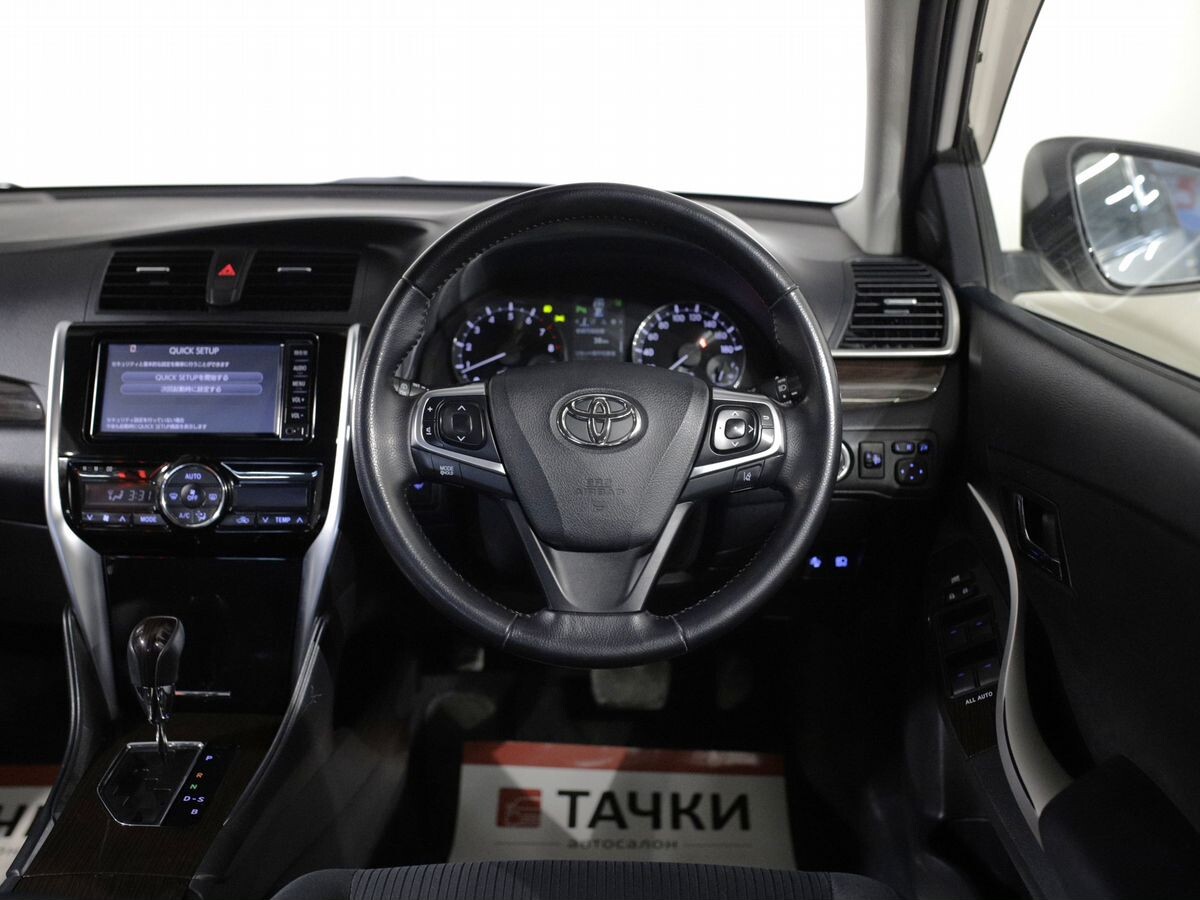 Toyota Premio 2016 - фото автомобиля