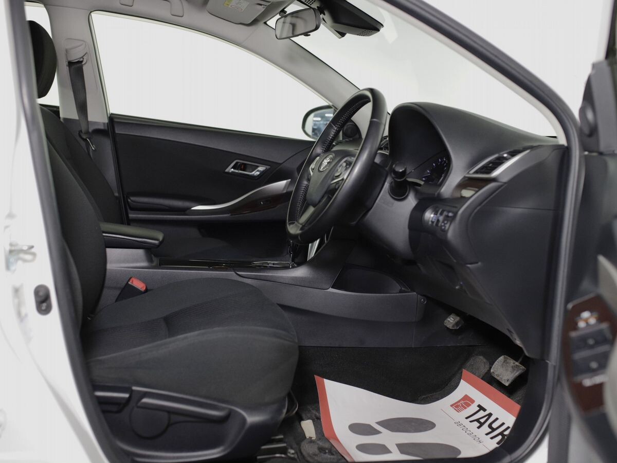 Toyota Premio 2016 - фото автомобиля