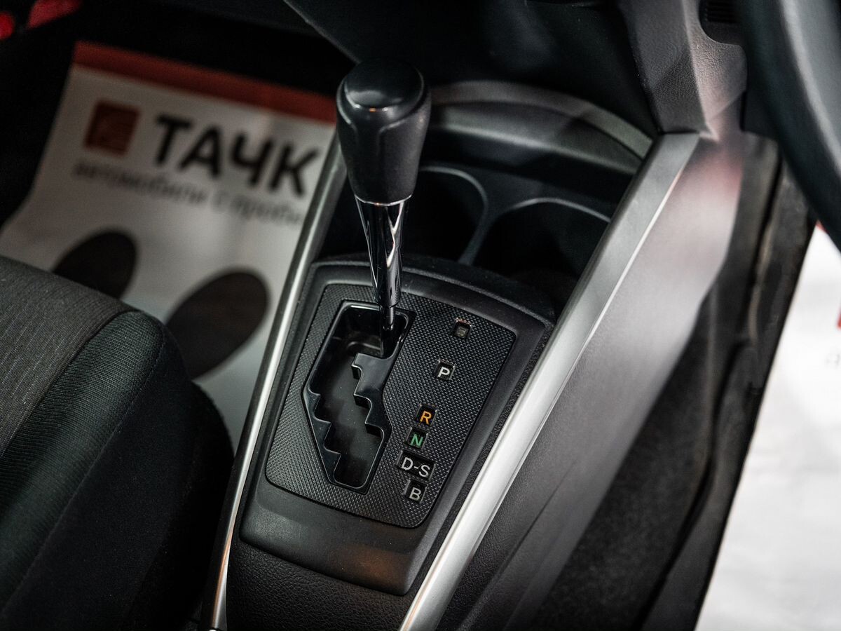 Toyota Corolla 2017 - фото автомобиля