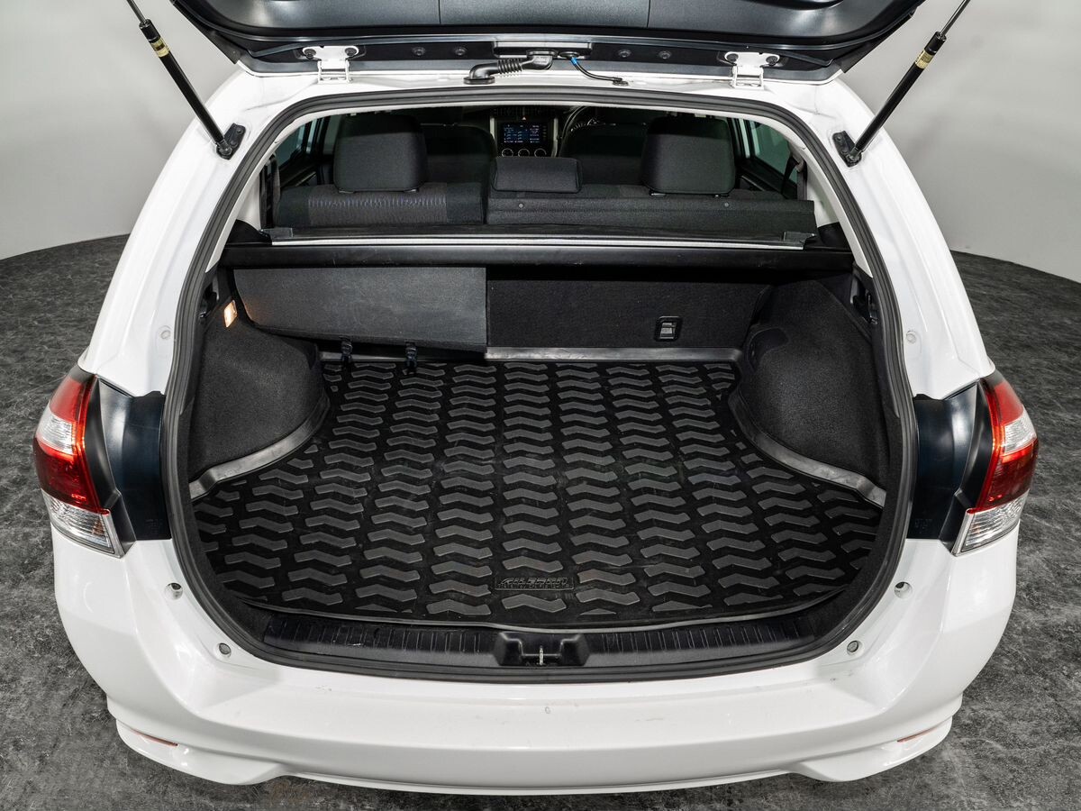 Toyota Corolla 2017 - фото автомобиля