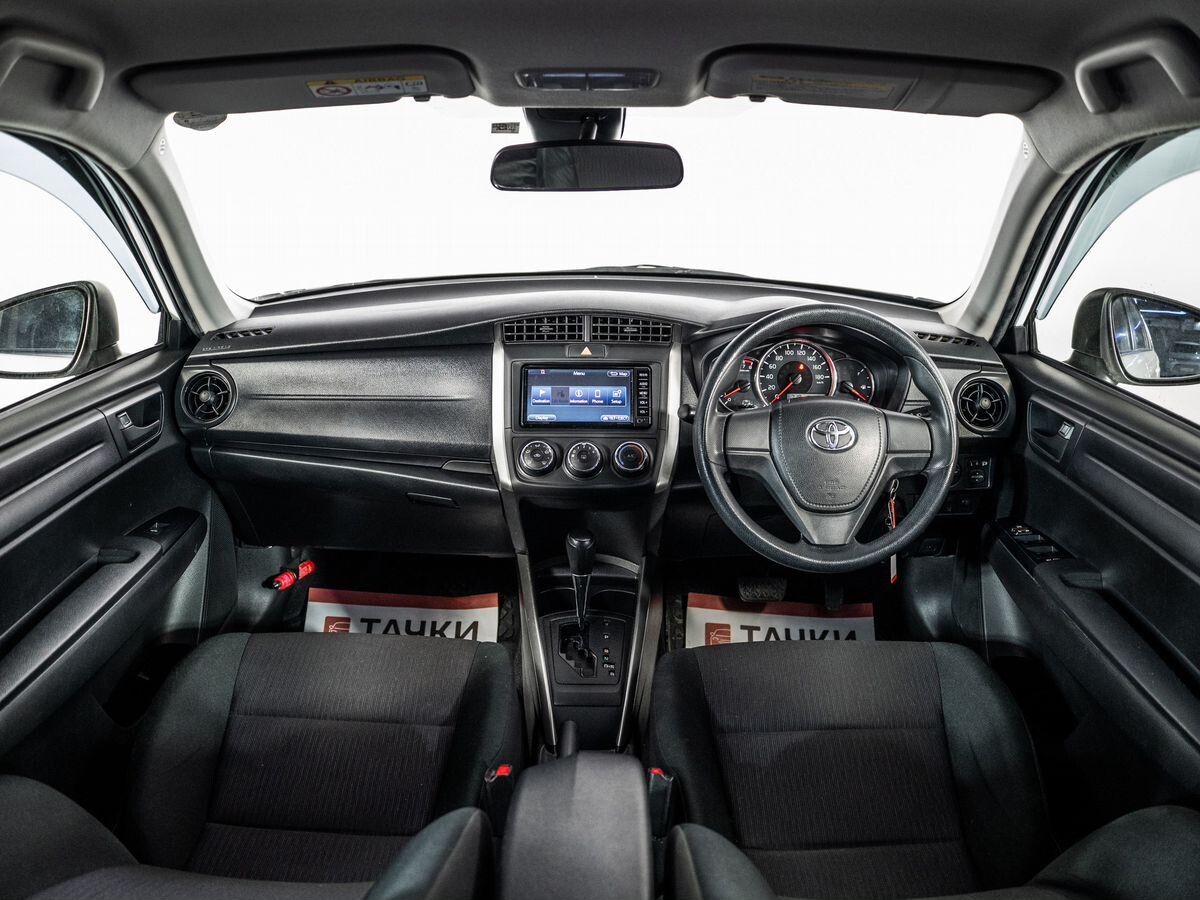 Toyota Corolla 2017 - фото автомобиля