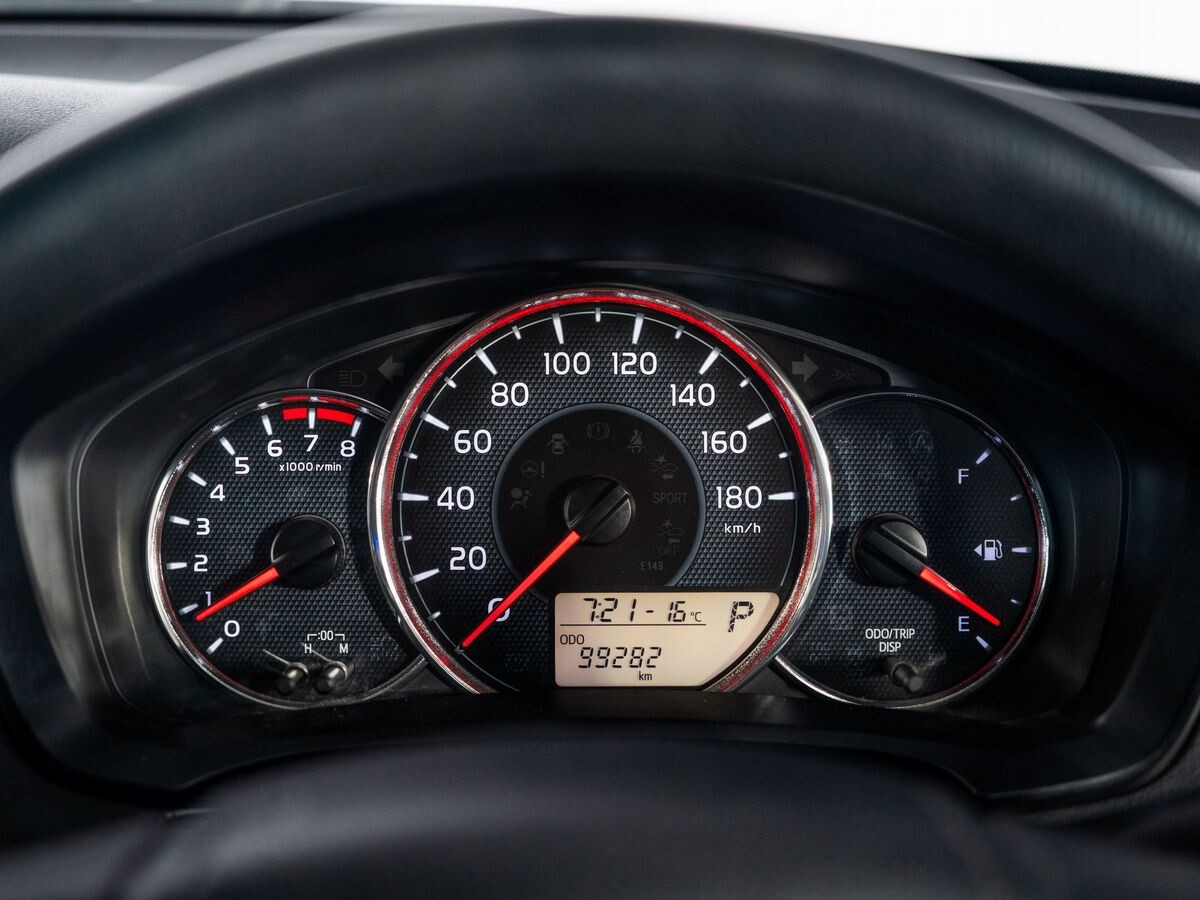 Toyota Corolla 2017 - фото автомобиля