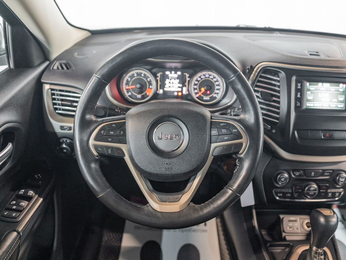 Jeep Cherokee 2014 - фото автомобиля