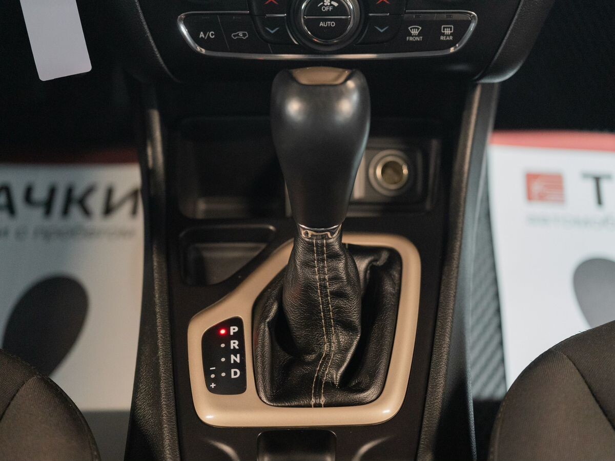 Jeep Cherokee 2014 - фото автомобиля