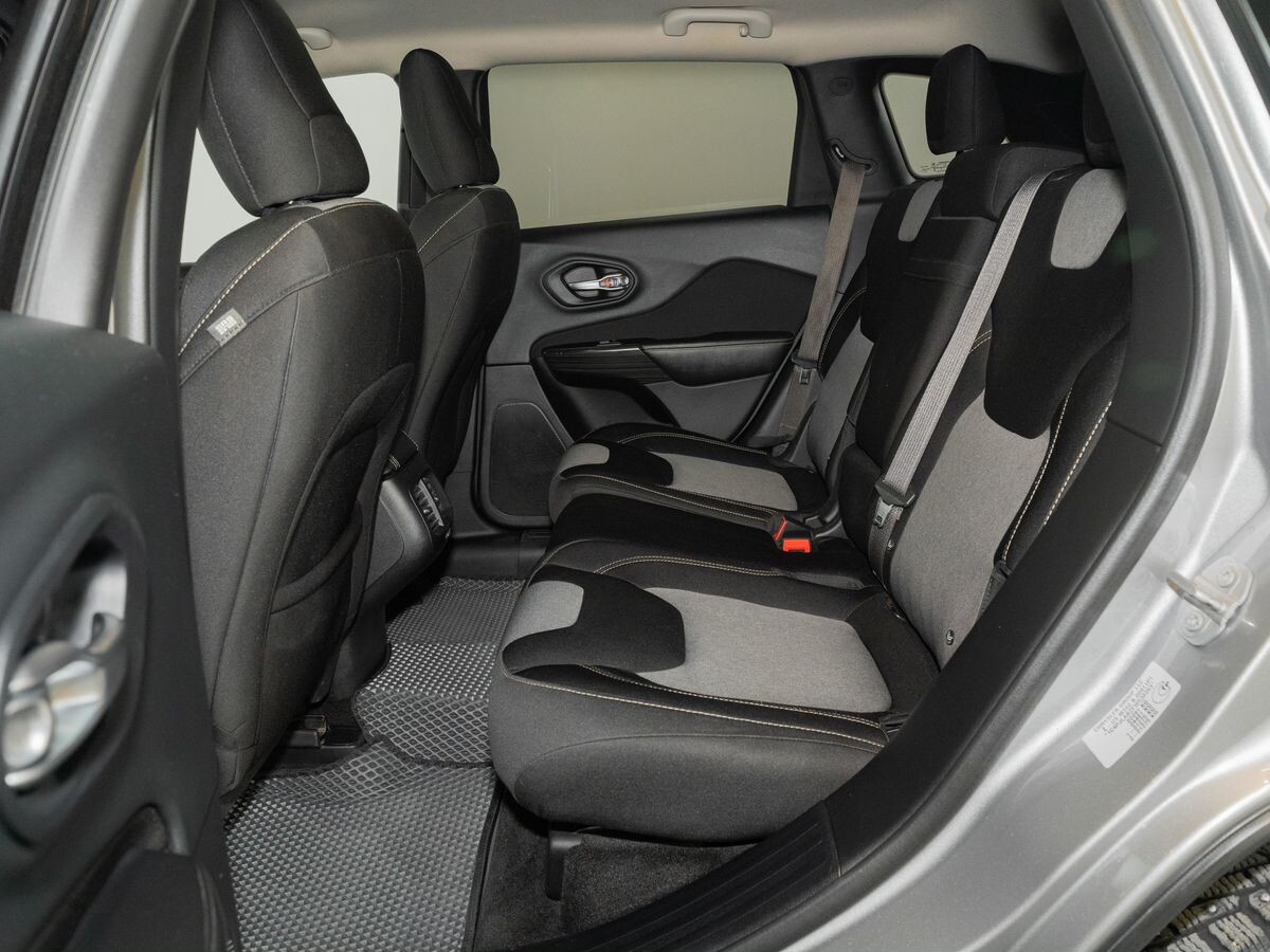 Jeep Cherokee 2014 - фото автомобиля