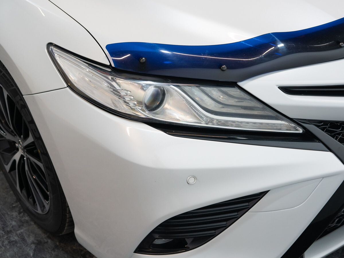 Toyota Camry 2018 - фото автомобиля