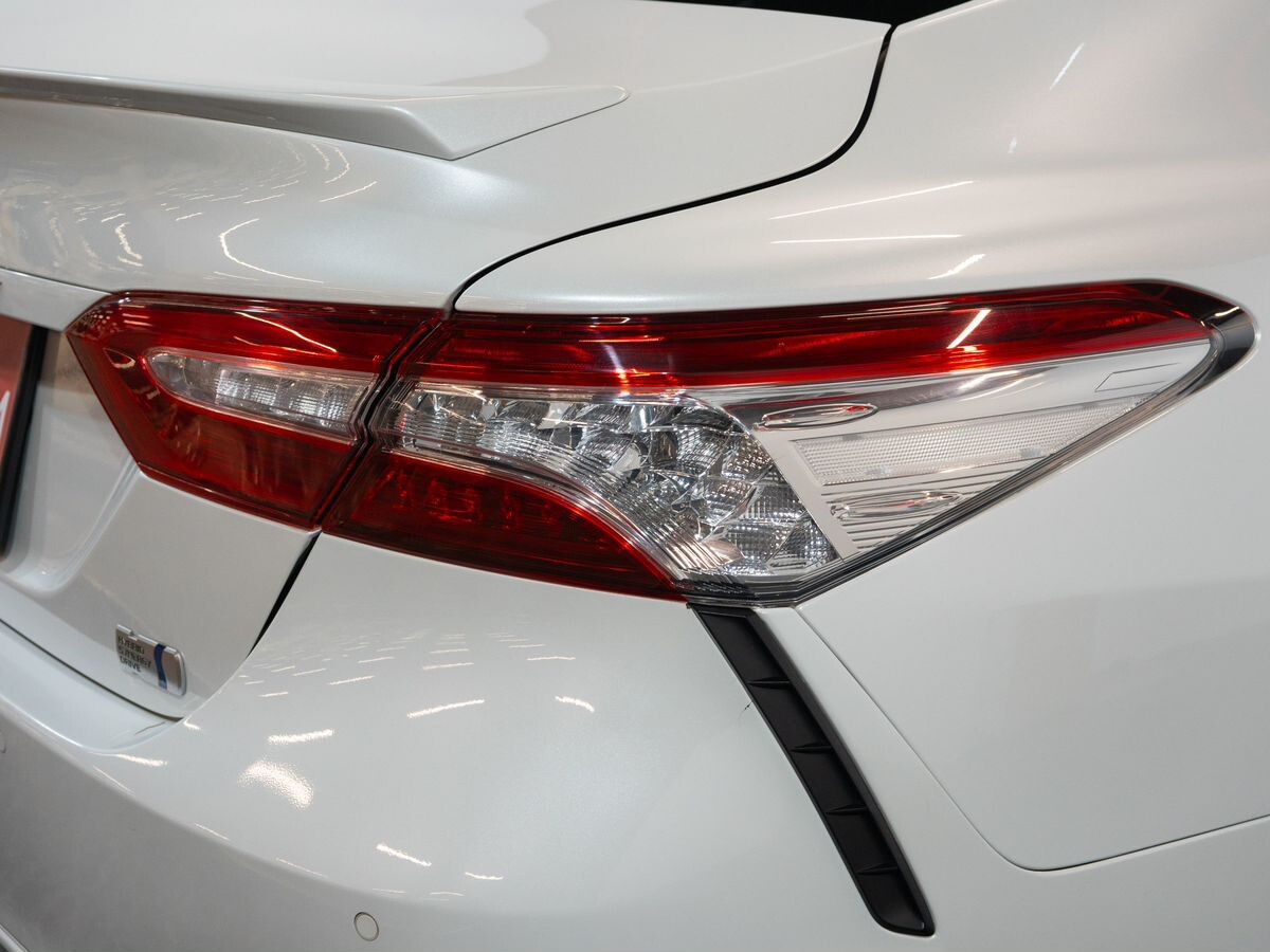 Toyota Camry 2018 - фото автомобиля