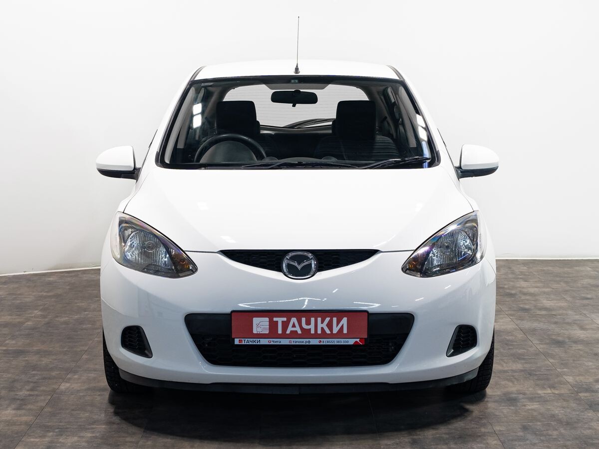 Mazda Demio 2010 - фото автомобиля