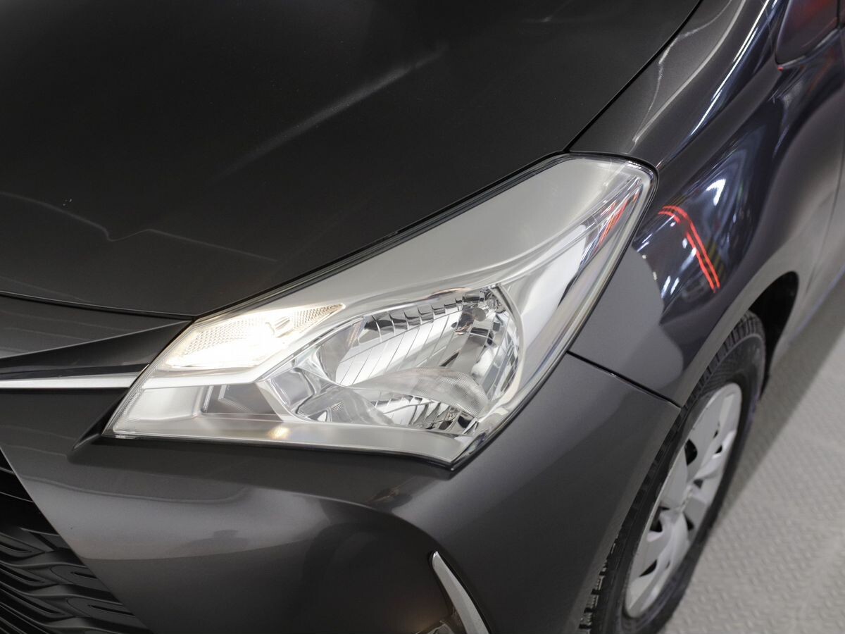 Toyota Vitz 2019 - фото автомобиля