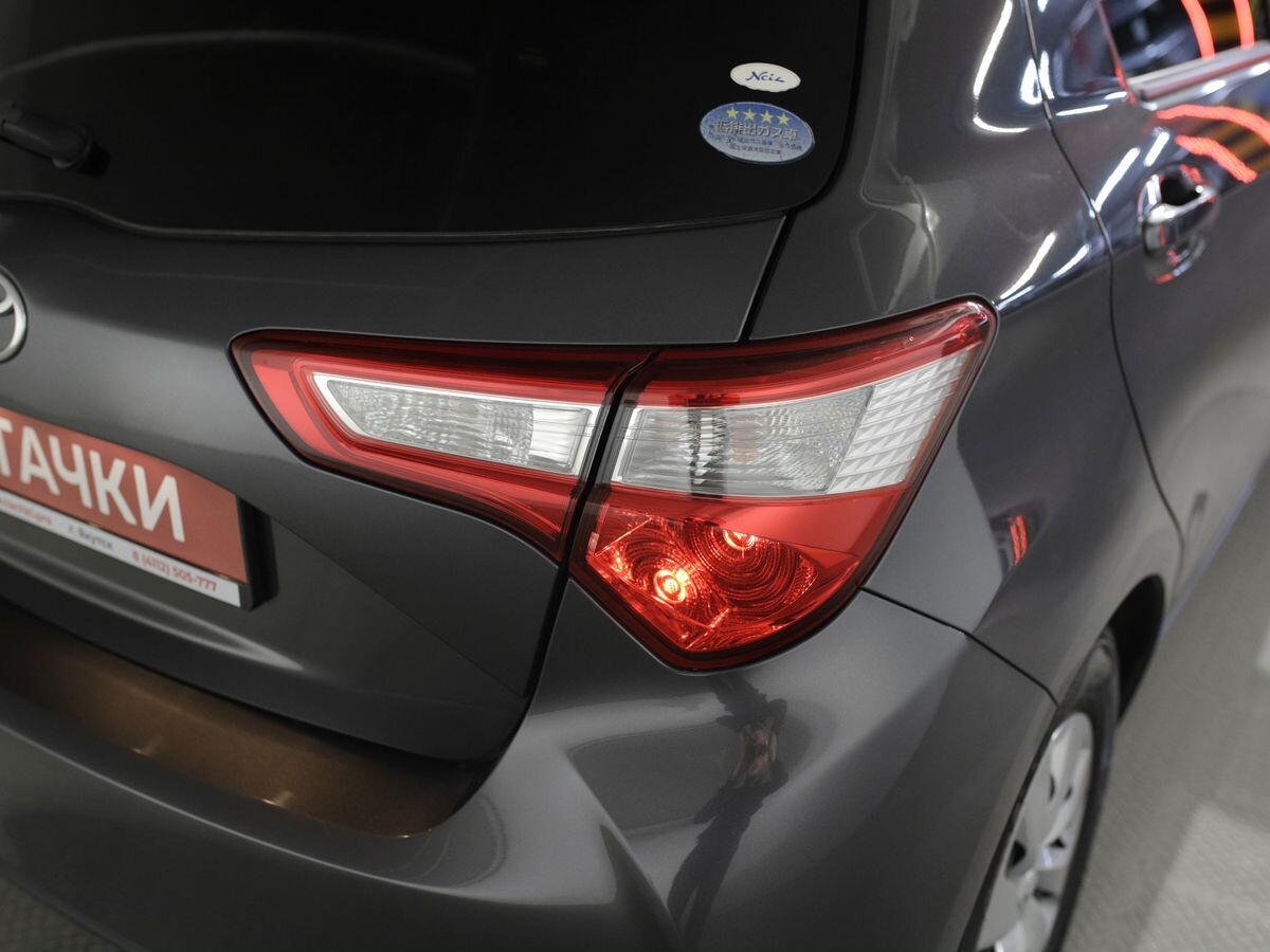 Toyota Vitz 2019 - фото автомобиля