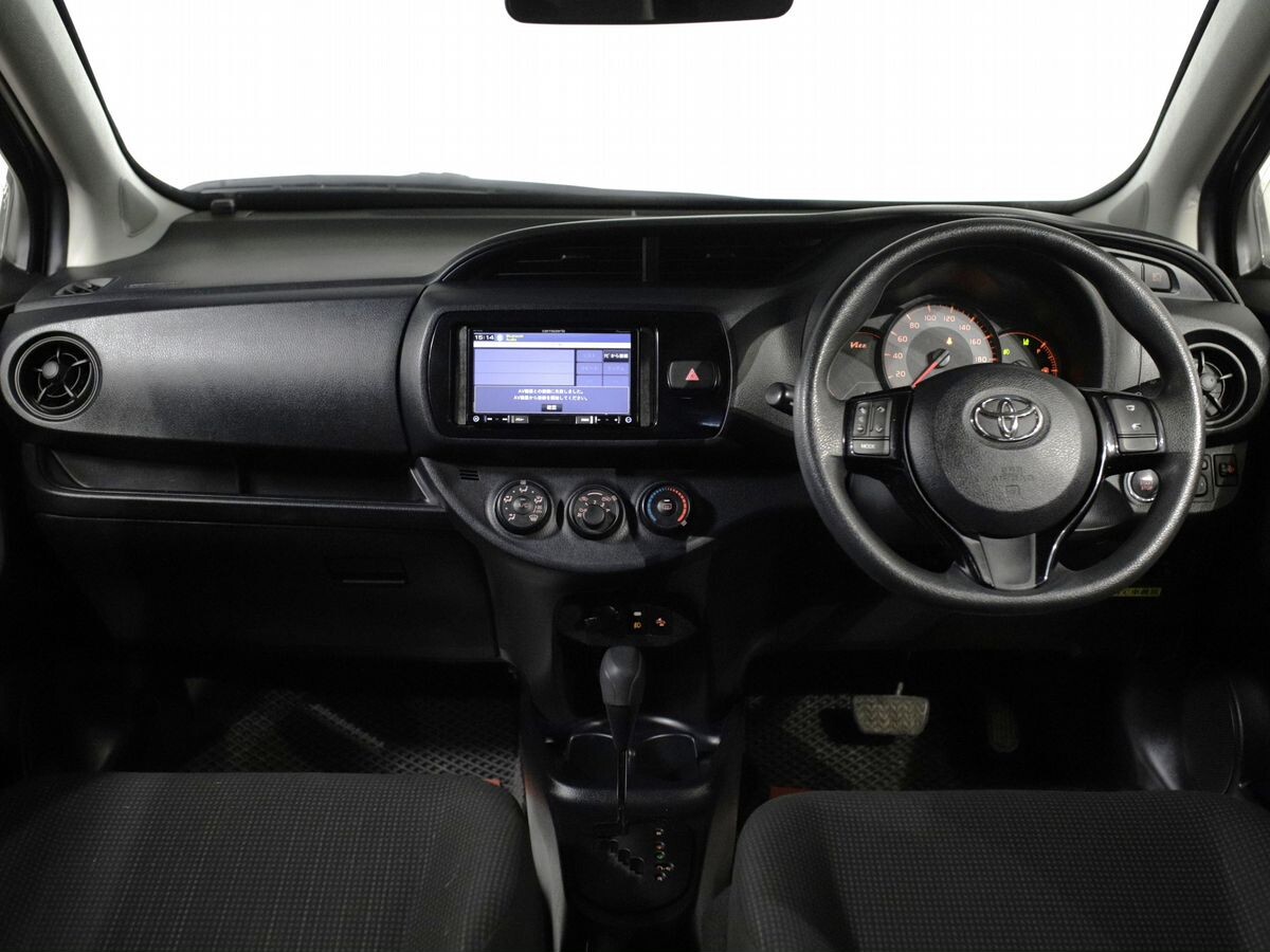 Toyota Vitz 2019 - фото автомобиля