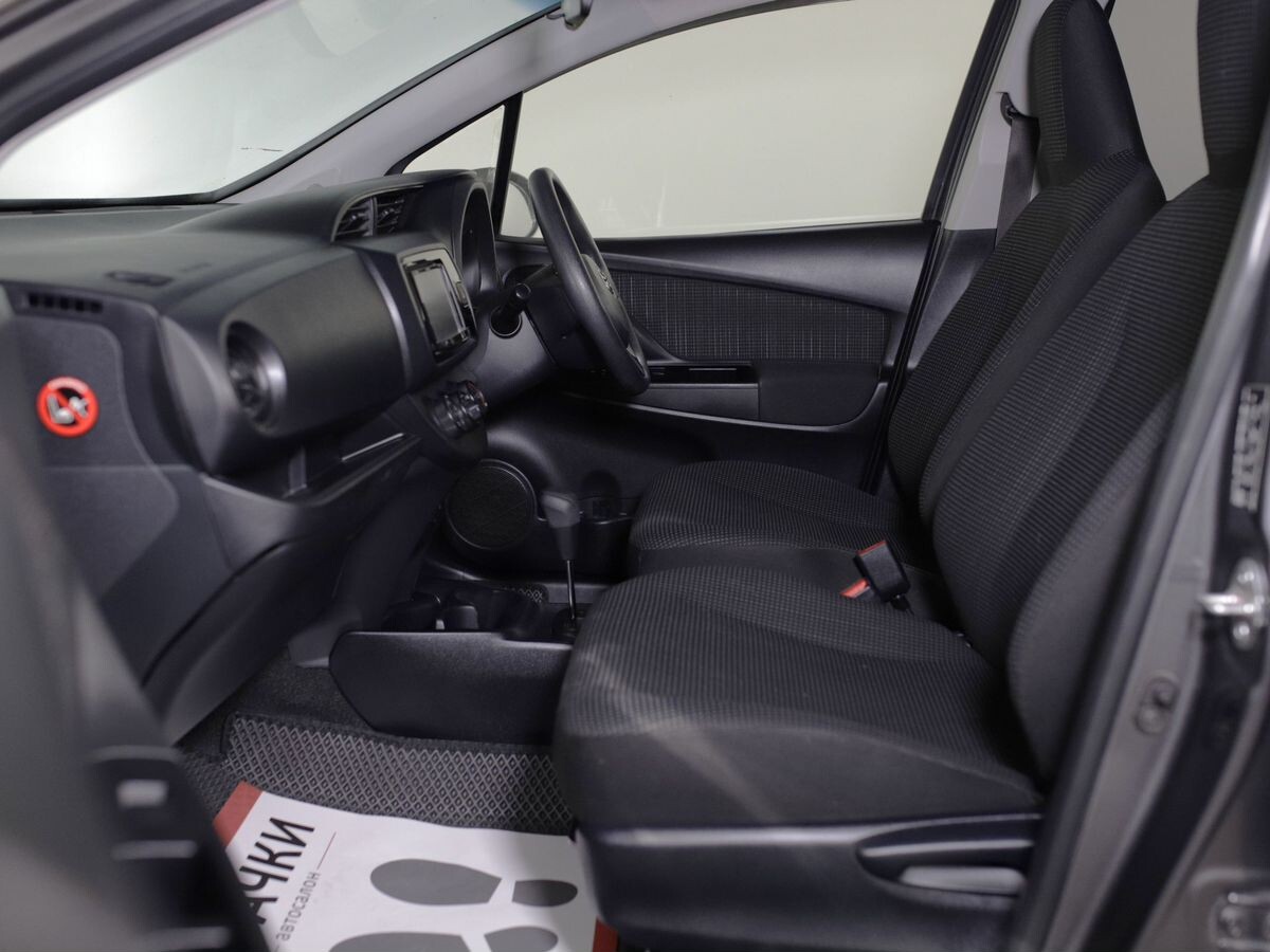 Toyota Vitz 2019 - фото автомобиля